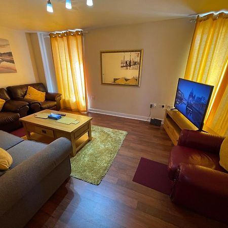 Holiday Home In Cardiff. Sleeps 6 Kültér fotó