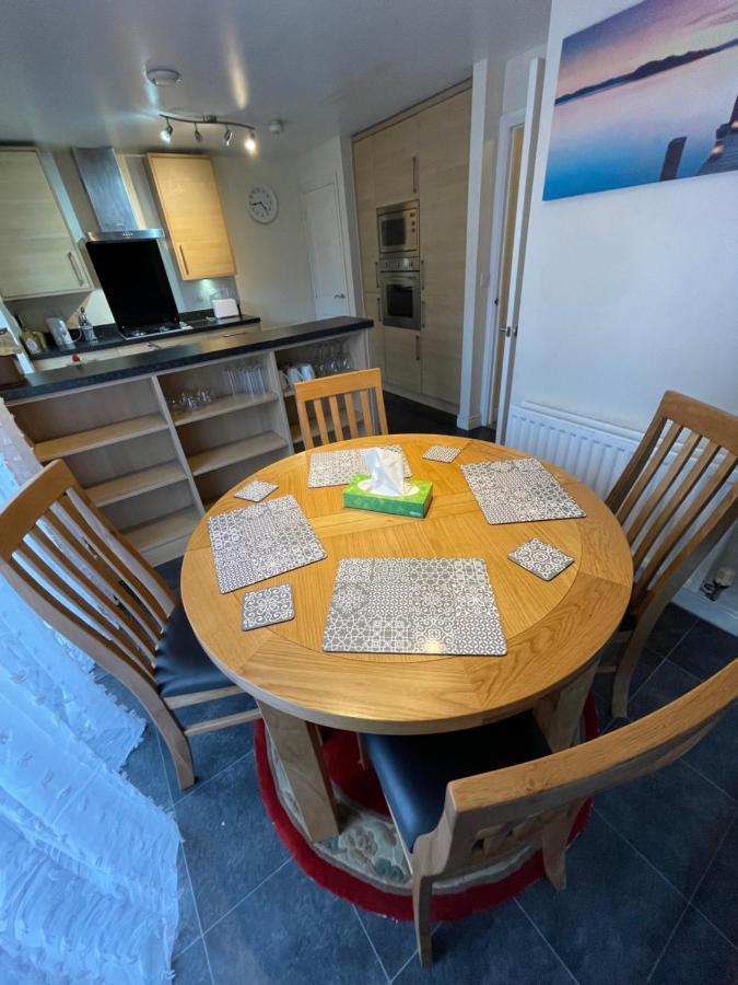 Holiday Home In Cardiff. Sleeps 6 Kültér fotó