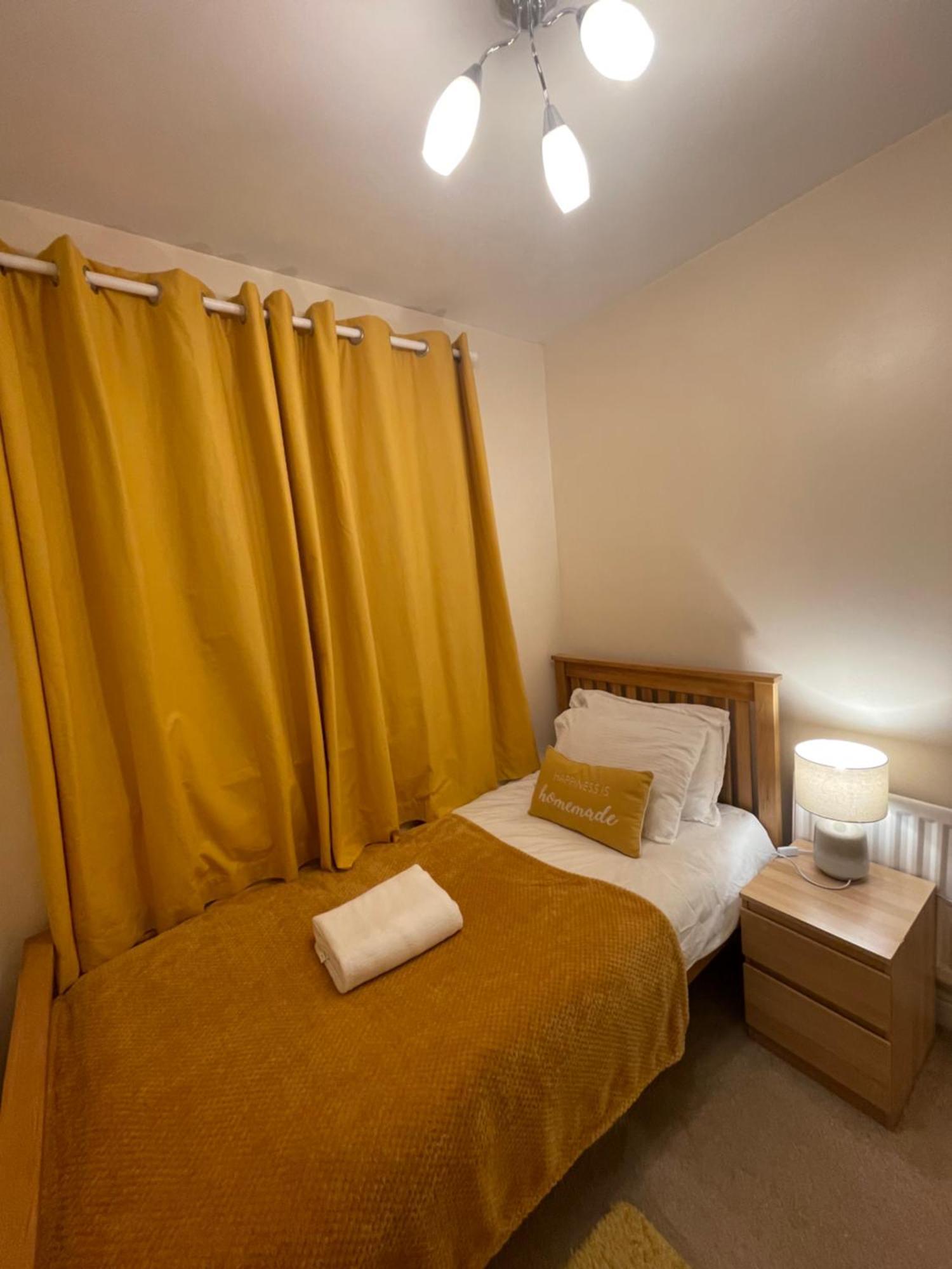 Holiday Home In Cardiff. Sleeps 6 Kültér fotó